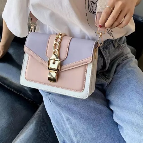 ⚜️✨Beautiful Color Block Crossbody Bag, Nude color Bag with accents✨⚜️ - Picture 4 of 5